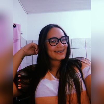 Profile Picture of Cassandra Medeiros (@CassandraMedei6) on Twitter