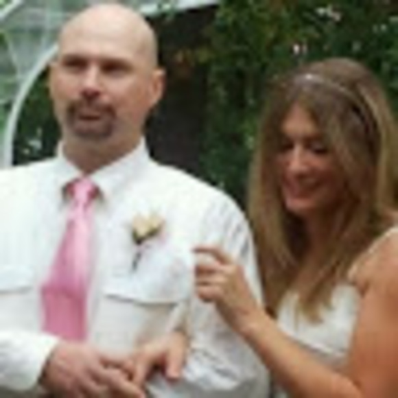 Profile Picture of Tiffany Wininger (@bulger25) on Poshmark