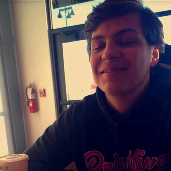 Profile Picture of Kaleb Leifeste (@masterseller) on Poshmark