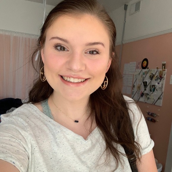 Profile Picture of Katie Bartmess (@ilvjesus2743) on Poshmark