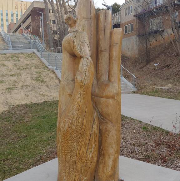 Profile Picture of Alexis Massart (@alexismassart) on Poshmark