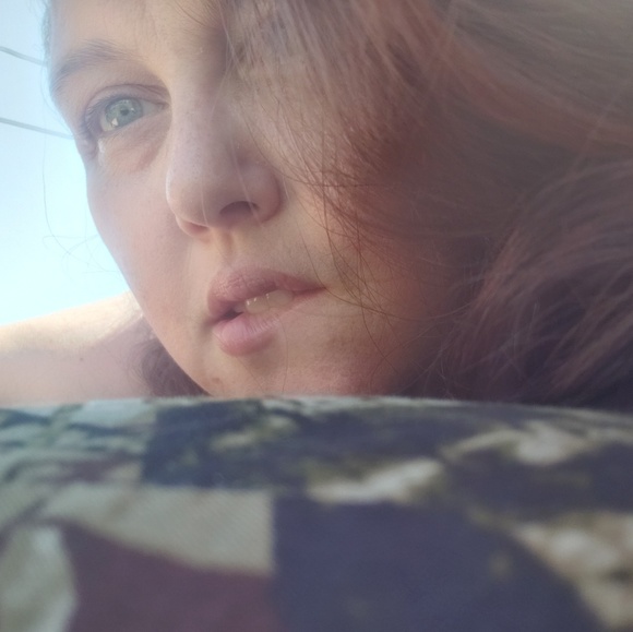Profile Picture of Veronica Riegel (@vriegel) on Poshmark