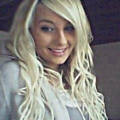 Profile Picture of D'jenny Baudrit (@DjennyBaudrit) on Twitter