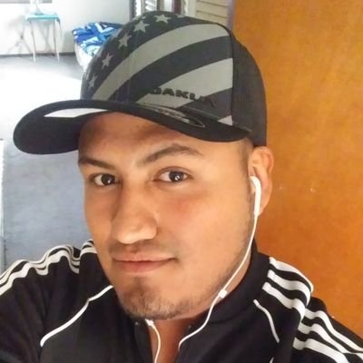 Profile Picture of Jonathan Raul Moctezuma (@FashionRaul) on Twitter