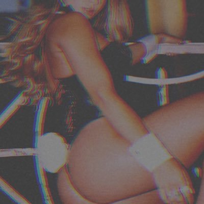 Profile Picture of 𝙨𝙤𝙢𝙢𝙚𝙧 𝙧𝙖𝙮. (@BVNNlES) on Twitter