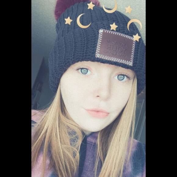 Profile Picture of Rylee Peacher (@littlepeach444) on Poshmark