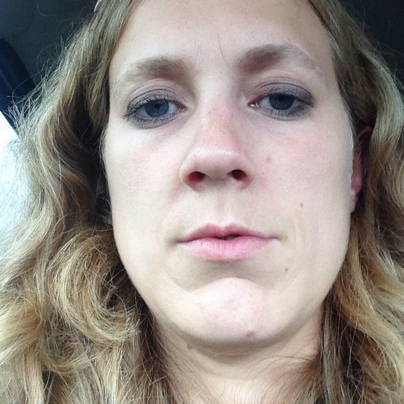 Amy Seeger - Poshmark Profile Picture of Amy Seeger (@knaseeger) on Poshmark