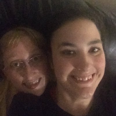 Profile Picture of Paige Simms (@north09) on Twitter