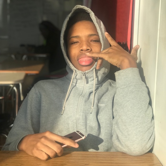 Profile Picture of Kenneth Storey (@kmula23) on Poshmark