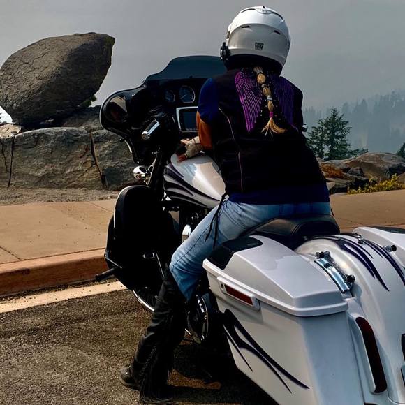 Profile Picture of Tamora Parr lay (@purpledame) on Poshmark