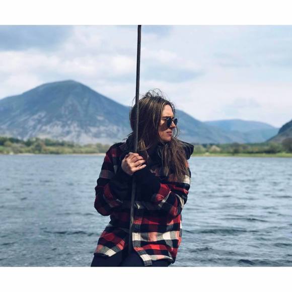 Profile Picture of Kelly Lipnicky (@kellylipnicky) on Poshmark