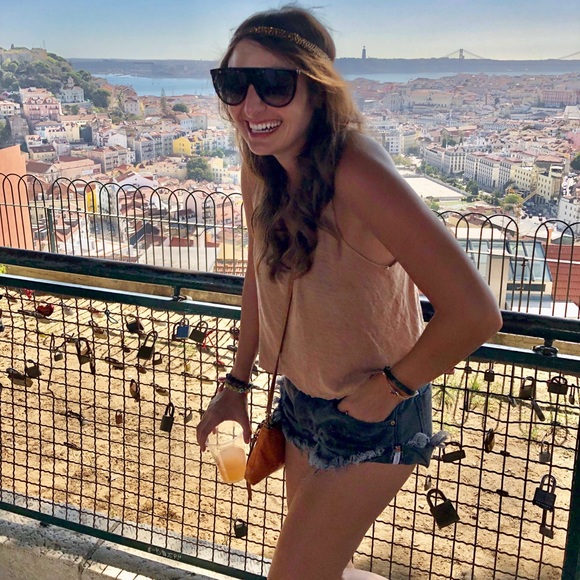 Profile Picture of Nicole Pica (@olivenicolep) on Poshmark