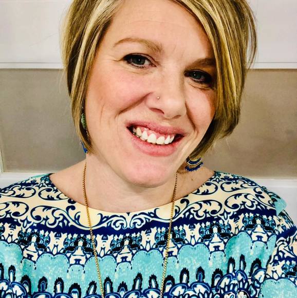 Profile Picture of Sara Tredinnick (@sara_tredinnick) on Poshmark