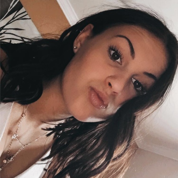 Profile Picture of Audrey Millette (@audiemille7) on Poshmark