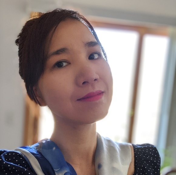 Profile Picture of Michelle Pham (@sizexsonly) on Poshmark