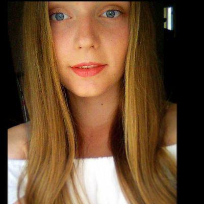 Profile Picture of Alexandra Paley-Free (@AlexandraKate99) on Twitter