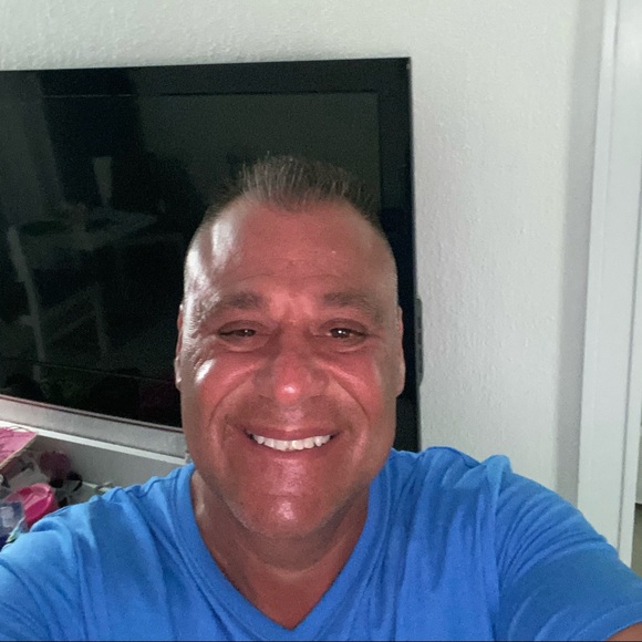 Profile Picture of Michael Fiorito (@mfiorito69) on Poshmark