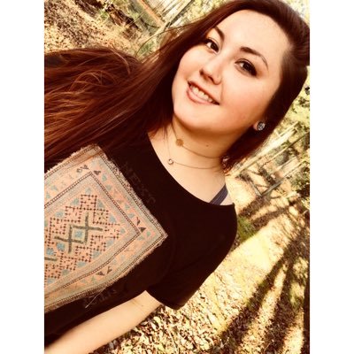 Profile Picture of Elizabeth Armbruster (@lizzybrusterrr) on Twitter