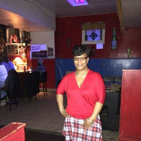 Profile Picture of Tommie Robertson (@trobertson03) on Poshmark