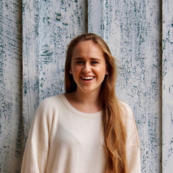 Profile Picture of Lucy Yu (@lucy_yu) on Poshmark