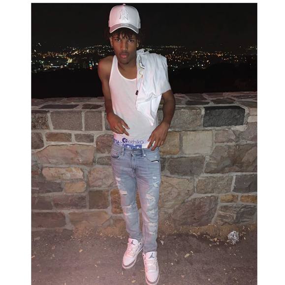 Profile Picture of Jander Santana (@janders471) on Poshmark