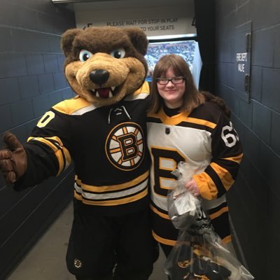 Profile Picture of Hannah Albert (@halbert_2006) on Twitter