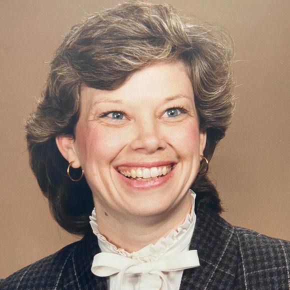 Profile Picture of Joan Mcgee (@joan_mcgee) on Poshmark