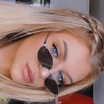 Profile Picture of darcie (@darcievanhoof) on Instagram