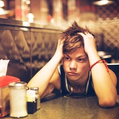 Profile Picture of Taylor Will Follow (@MacHarmonFollow) on Twitter