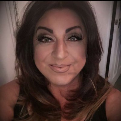 Profile Picture of Suzanne Browne (@SuzanneBrowne10) on Twitter