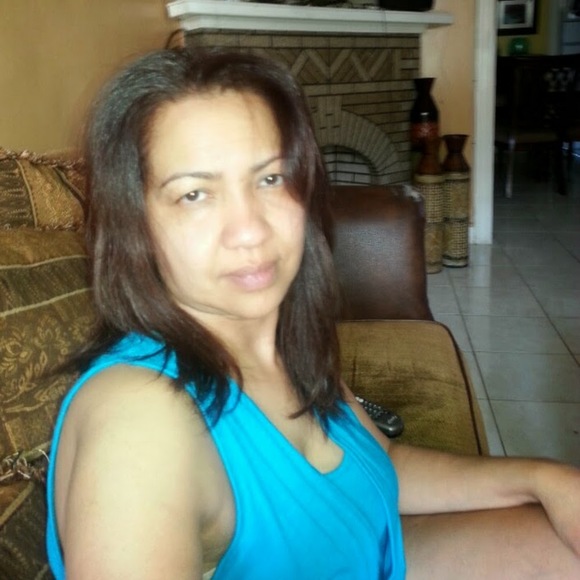 Profile Picture of Aridia Disla (@aridiadisla) on Poshmark