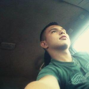 Profile Picture of Rrrr (@esmic97) on Twitter