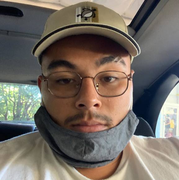 Profile Picture of Alejandro Farfan (@nerdlover) on Poshmark