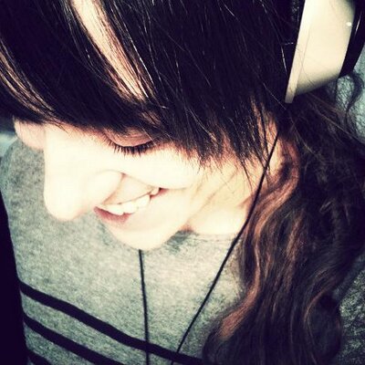 Profile Picture of Valerie Adams (@HempCraft) on Twitter