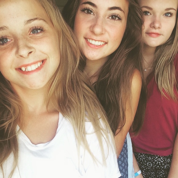 Profile Picture of Elena Clemmensen (@elenaclemmensen) on Poshmark