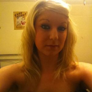 Profile Picture of Anita Hill (@anita_1989_) on Myspace