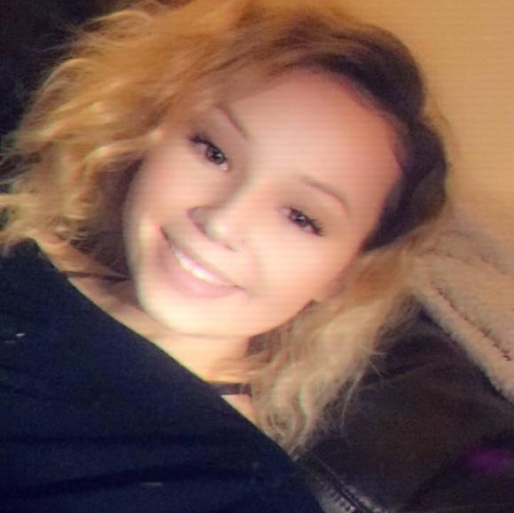 Profile Picture of Madison Etchieson (@maads_) on Poshmark