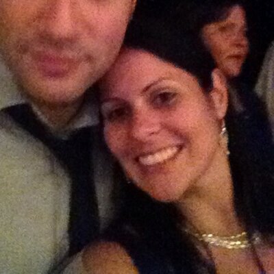 Profile Picture of Lori Rosen (@LoriVonHoobieD) on Twitter