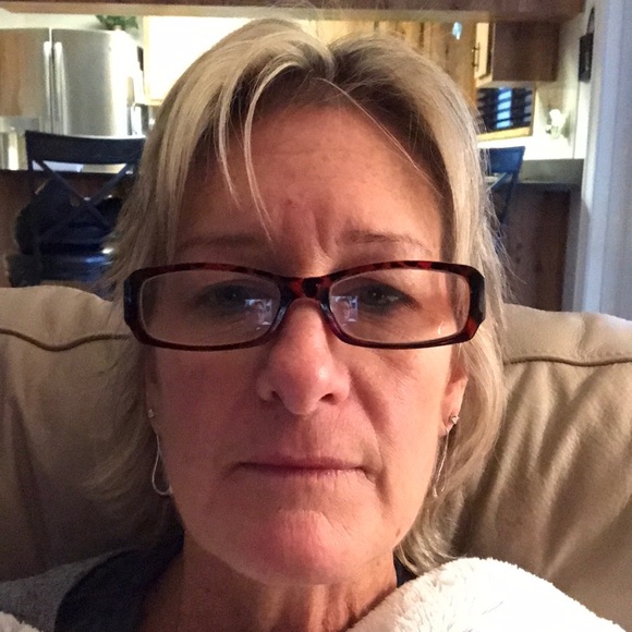 Profile Picture of Ginger Milsom (@gingermilsom) on Poshmark