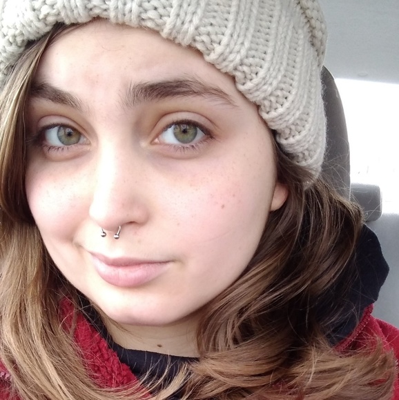 Profile Picture of Rebekah Swango (@rebekahswango) on Poshmark