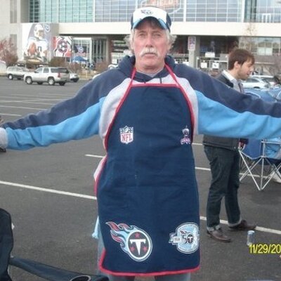 Profile Picture of Jeff Mohr (@bleachersgrill) on Twitter