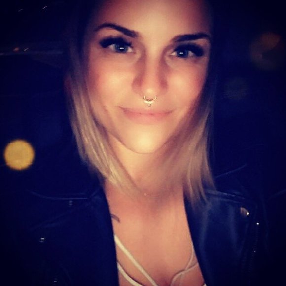 Profile Picture of Sophie Boudreault (@sboudreault1990) on Poshmark