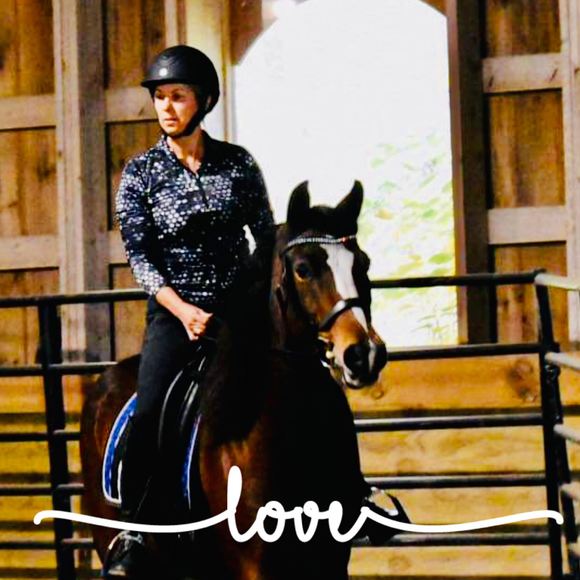 Profile Picture of Leeann Barton-bradley (@leeann13) on Poshmark