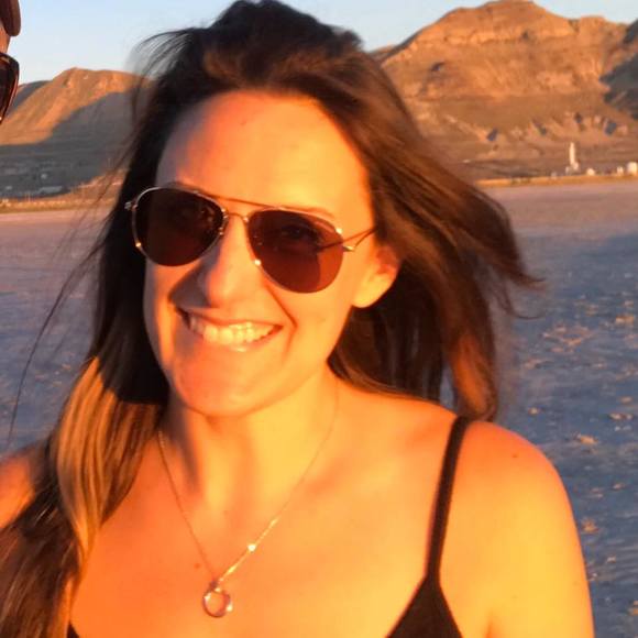 Profile Picture of April Devlin (@devlina801) on Poshmark