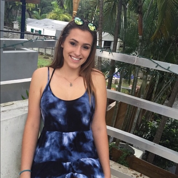 Profile Picture of Lucia Meyer-wilson (@luciamw) on Poshmark