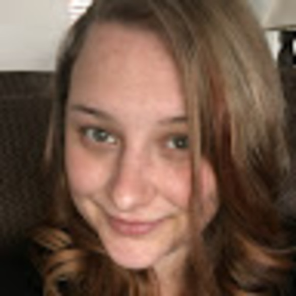 Profile Picture of Katie Kosares (@kkosares) on Poshmark