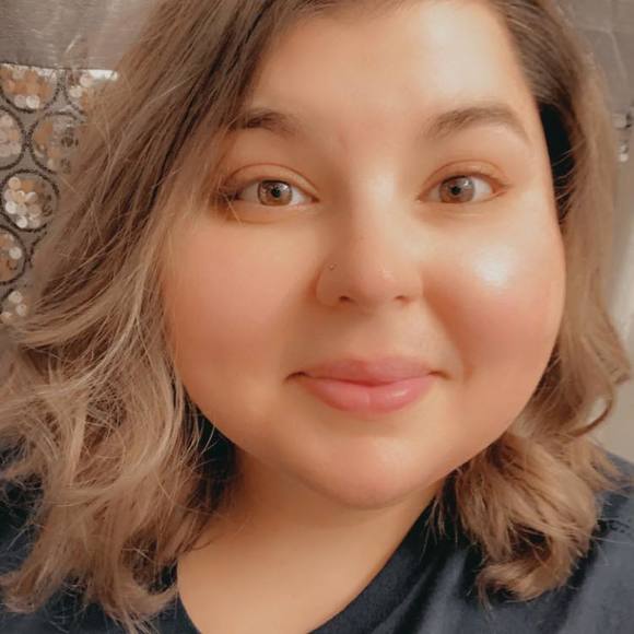 Profile Picture of Charlyn Basile (@bazebaze101) on Poshmark