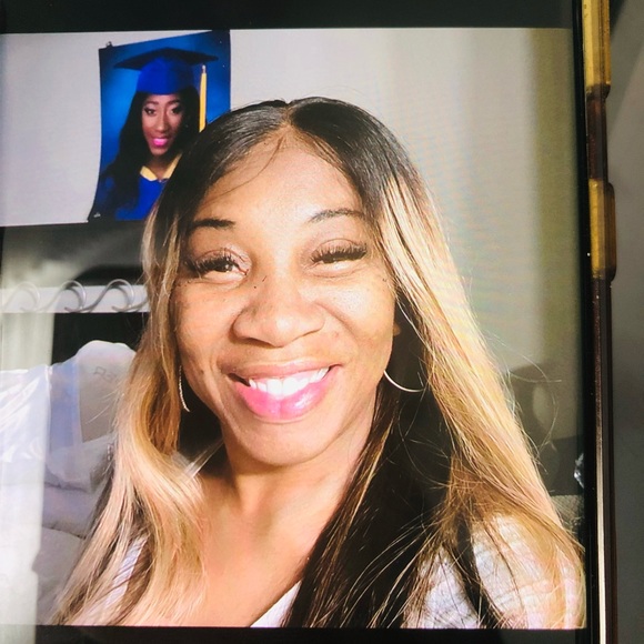 Profile Picture of Pamela Lloyd (@pamcrypto50) on Poshmark