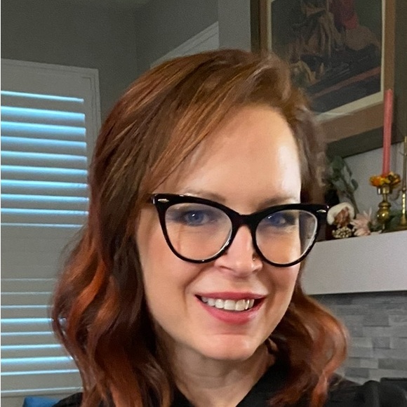 Profile Picture of Libby Murphy (@libbymurphy) on Poshmark