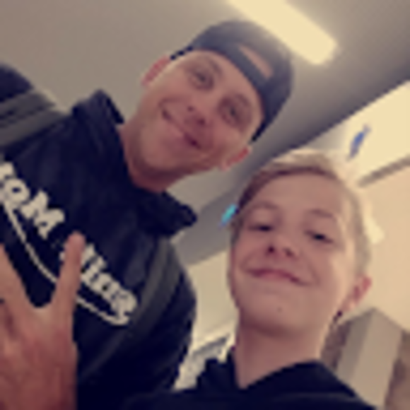 Profile Picture of Toby olson (@tobsolson) on Poshmark